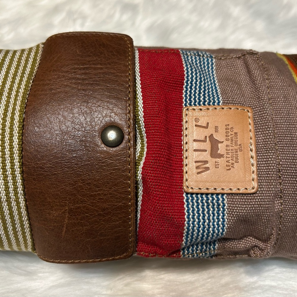 WILL Leather Goods Brown and Multicolor Blanket Tote/Carrier - Picture 4 of 16